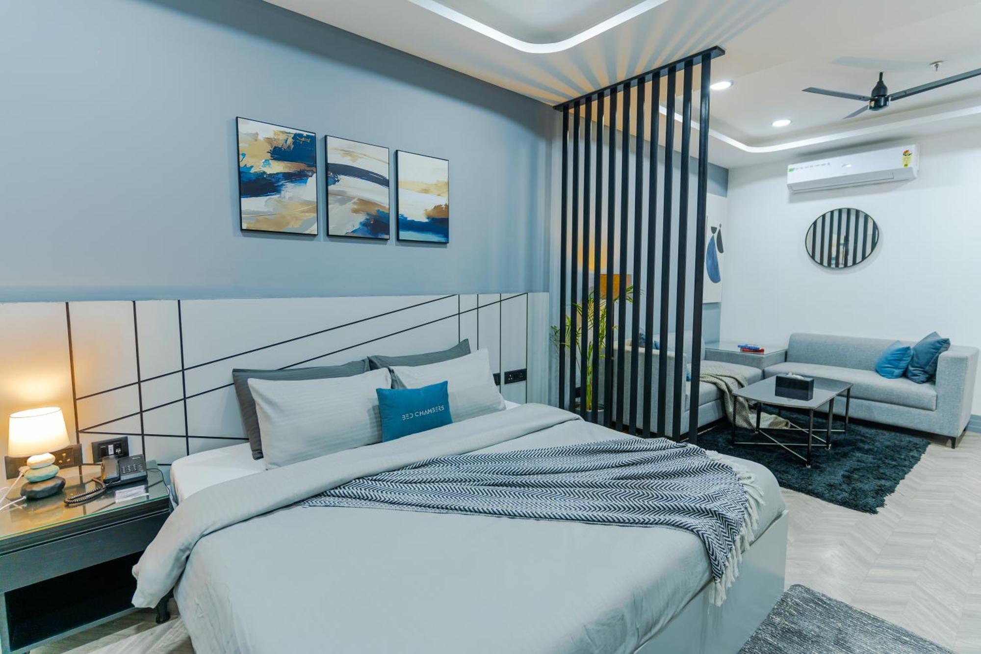 Bedchambers Luxury Apartment Near Golf Course Road Ґурґаон Екстер'єр фото