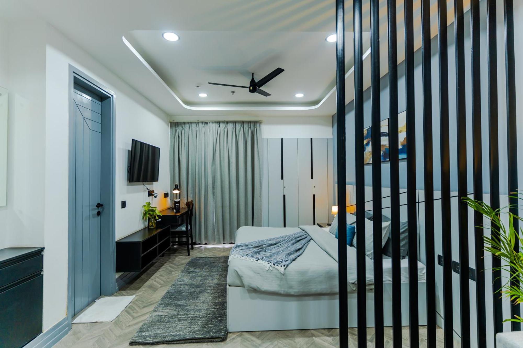 Bedchambers Luxury Apartment Near Golf Course Road Ґурґаон Екстер'єр фото