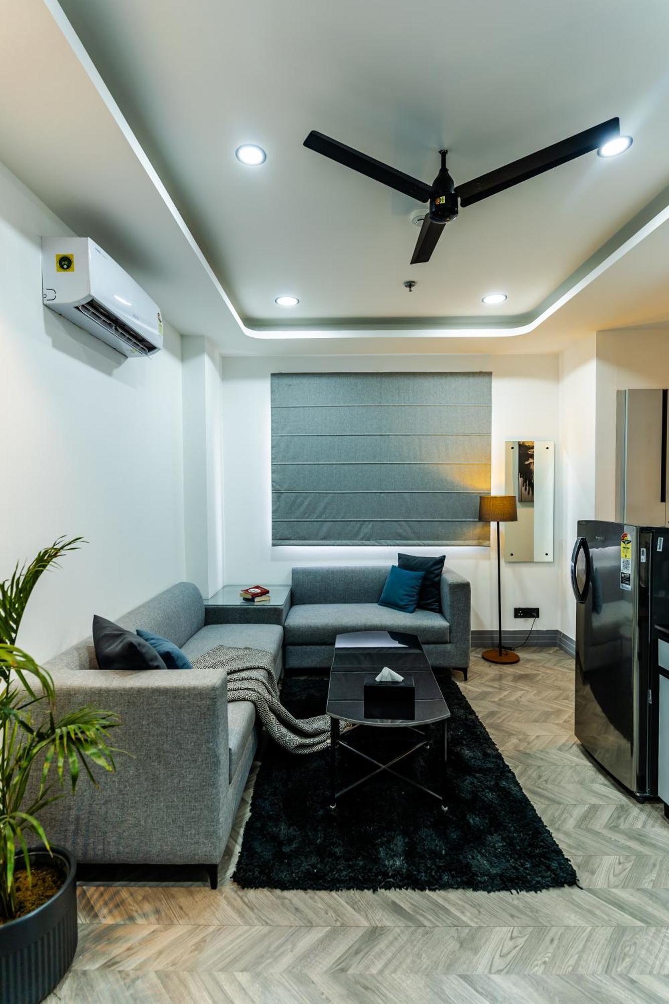 Bedchambers Luxury Apartment Near Golf Course Road Ґурґаон Екстер'єр фото