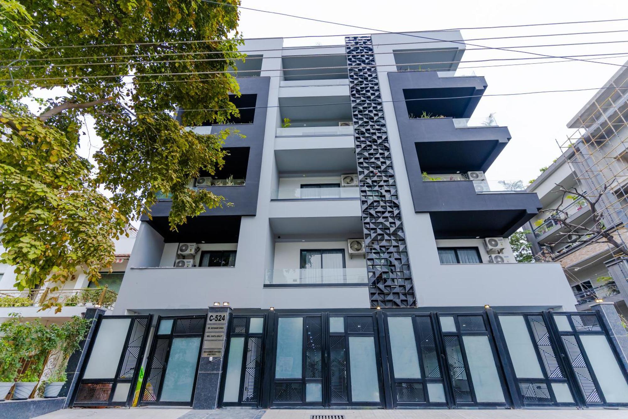 Bedchambers Luxury Apartment Near Golf Course Road Ґурґаон Екстер'єр фото